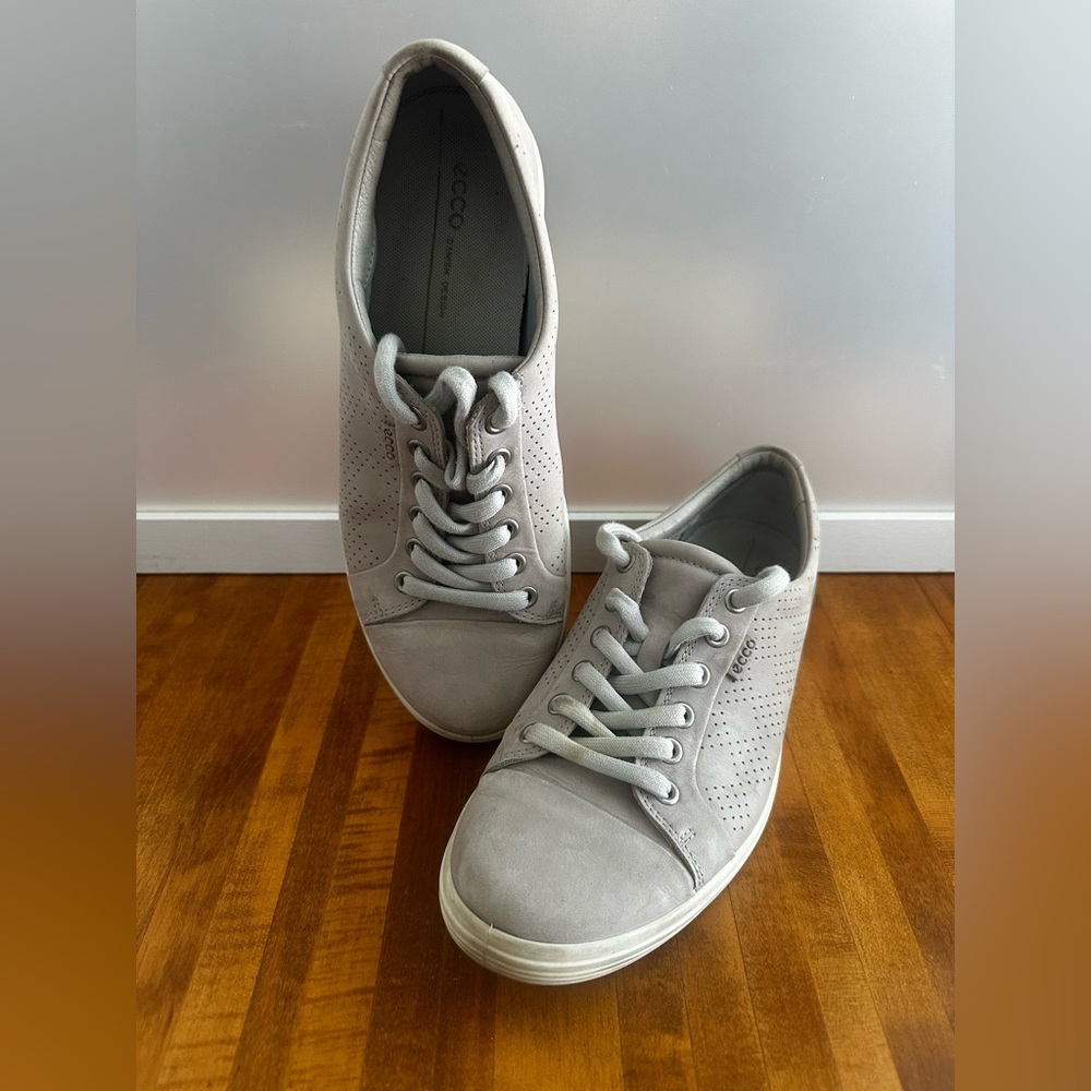 ECCO Soft 7 Women's Size 9 Danish Design Leather Sneakers